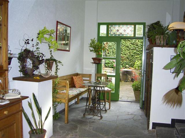 Pension Reuss - Hotel Garni Эрфурт Экстерьер фото